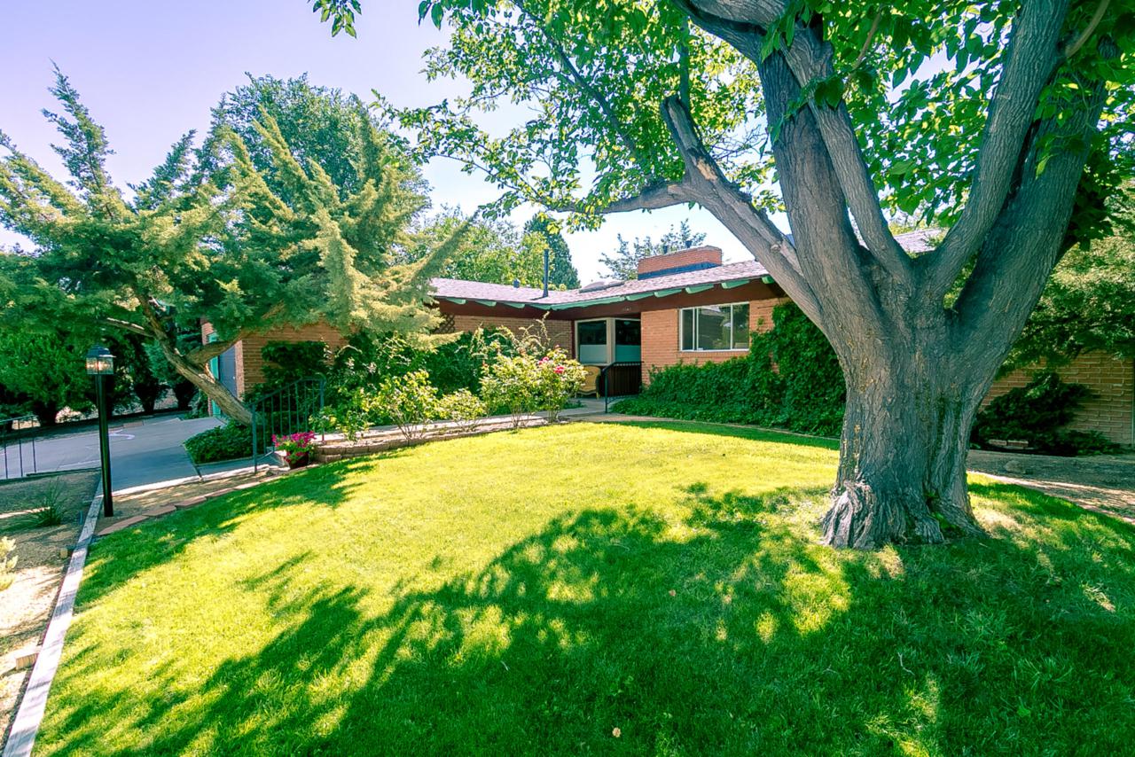 2508 Harold Place - Photo 1