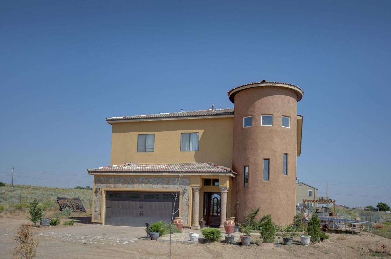 807 9Th Avenue - Photo 1