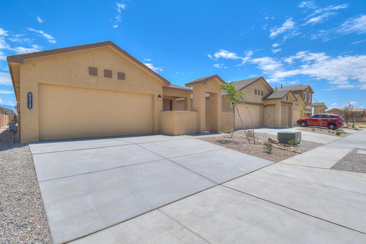 7024 Hearthstone Road - Photo 1