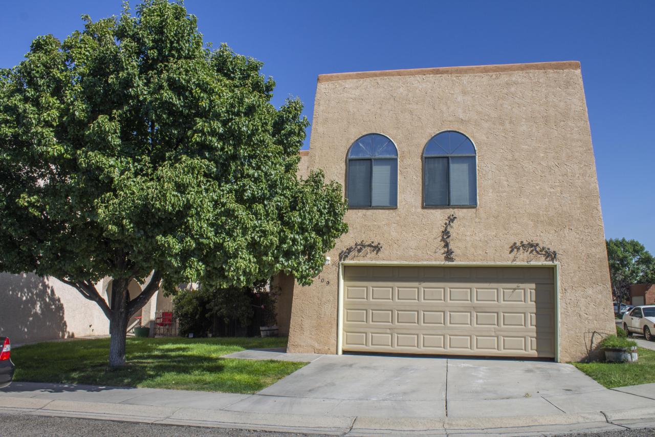 7109 Canary Lane - Photo 1