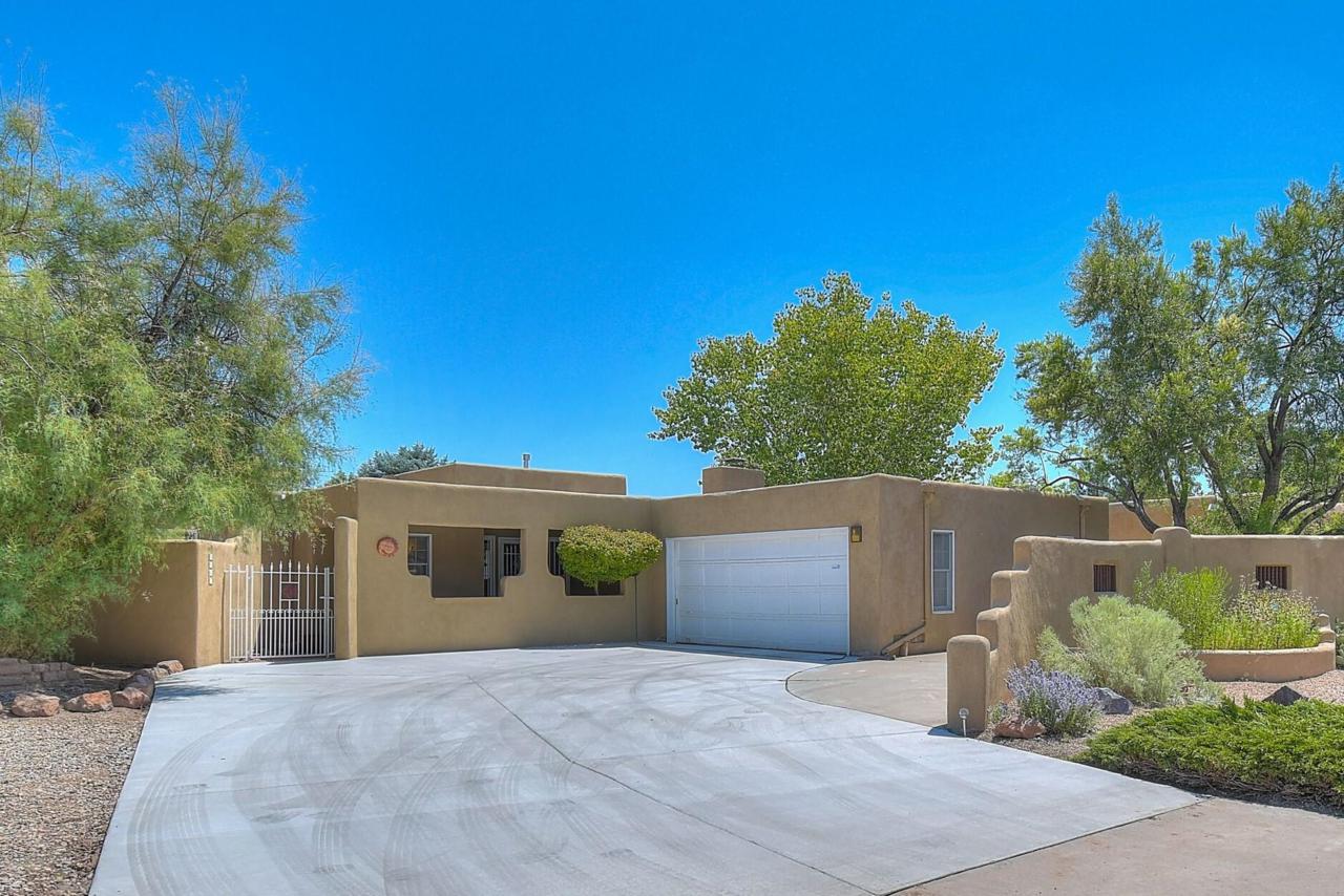 3005 La Mancha Drive - Photo 1