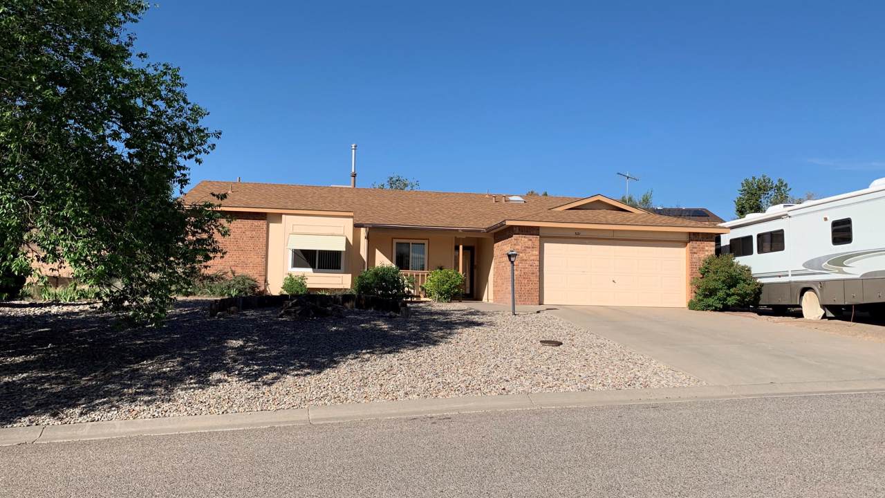 521 Longwood Loop - Photo 1