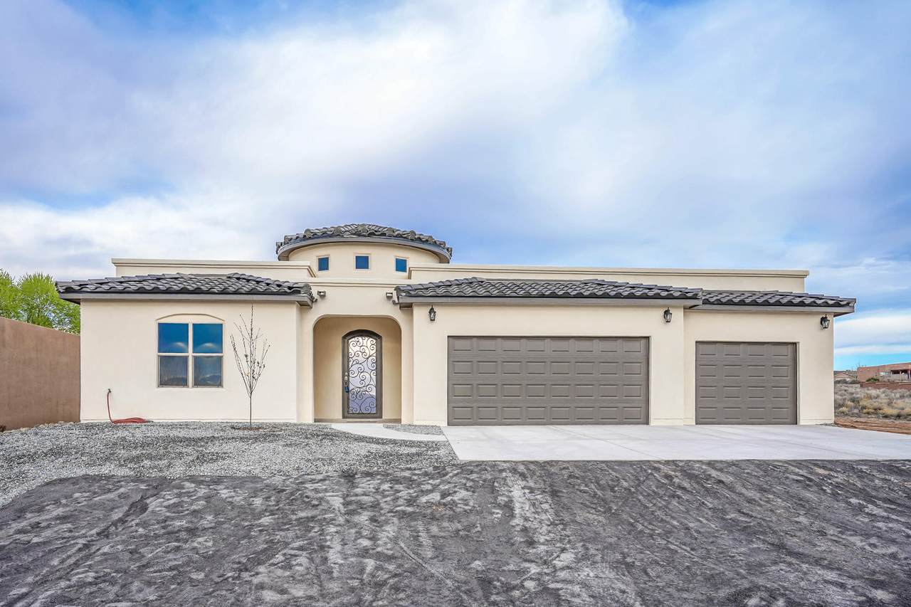717 9th Street - Photo 1
