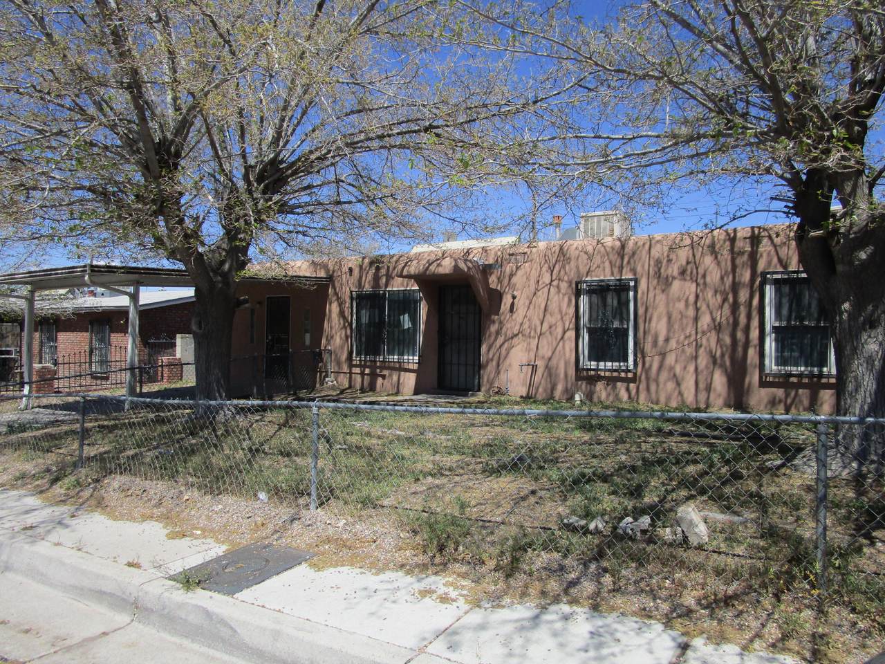1725 Spence Avenue - Photo 1