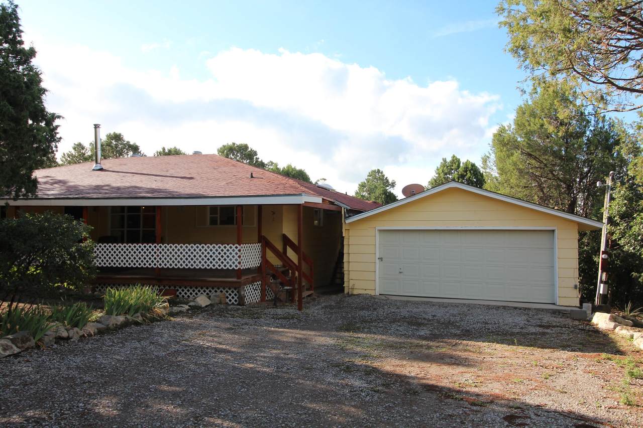 17 Cardinal Drive - Photo 1