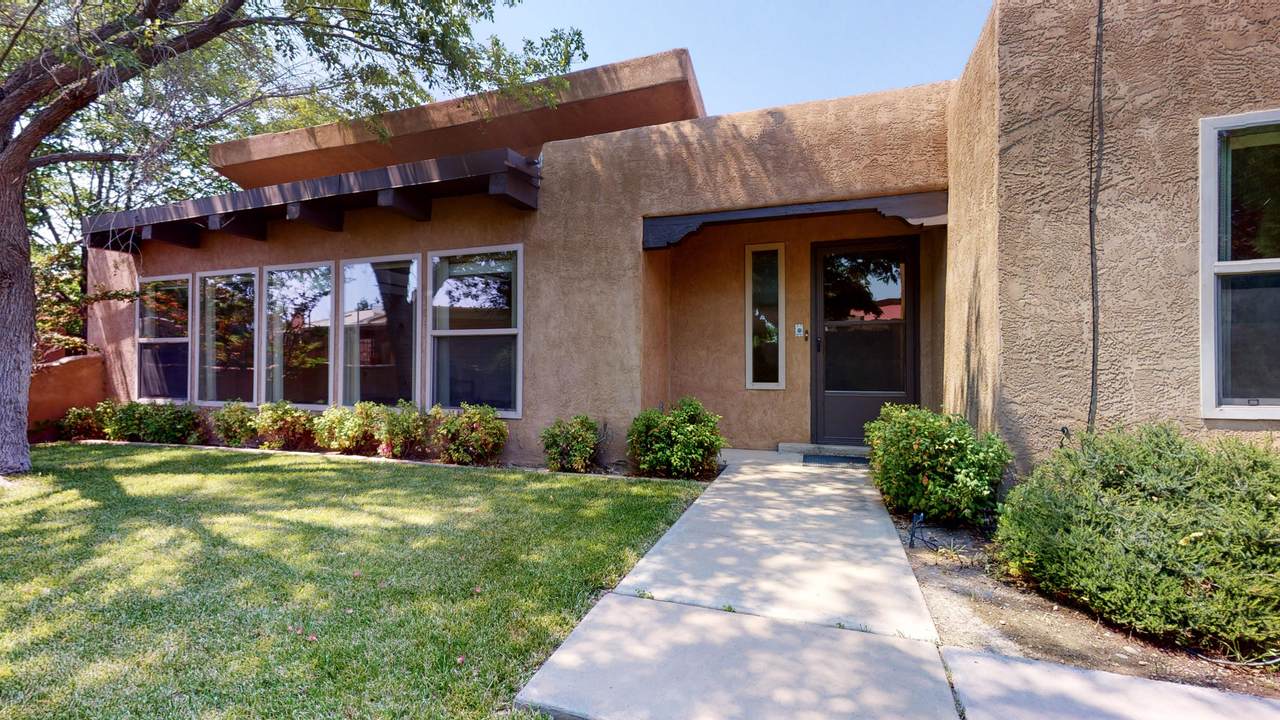 7423 Quebrada Place - Photo 1