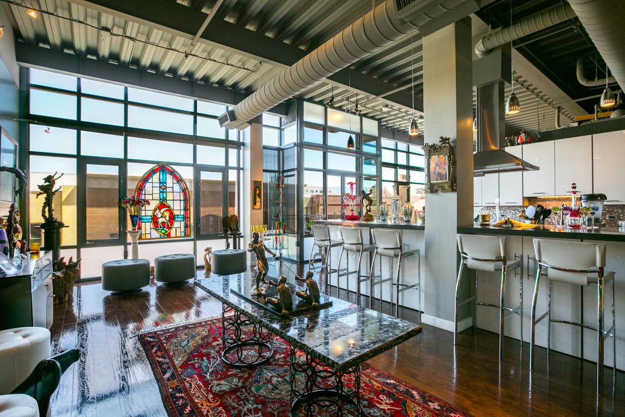 100 Gold Avenue - Photo 1