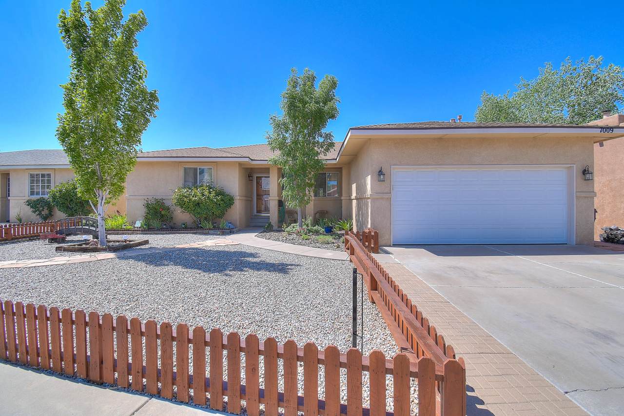 7009 Lamar Avenue - Photo 1