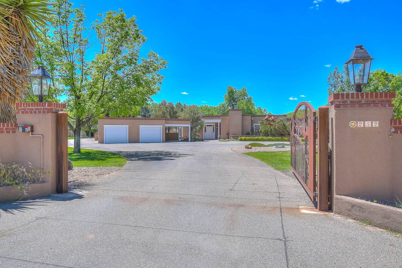 252 Chaparral Lane - Photo 1