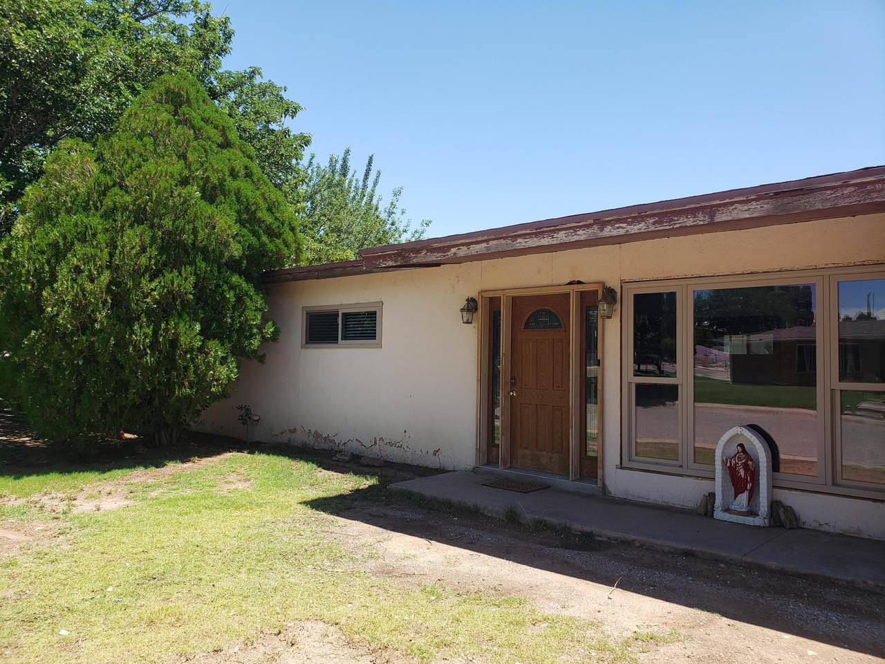 747 5th Street - Photo 1