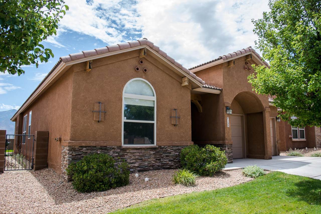 712 Vista Patron Drive - Photo 1