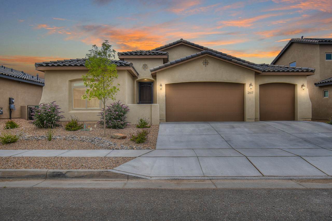 2617 La Luz Circle - Photo 1