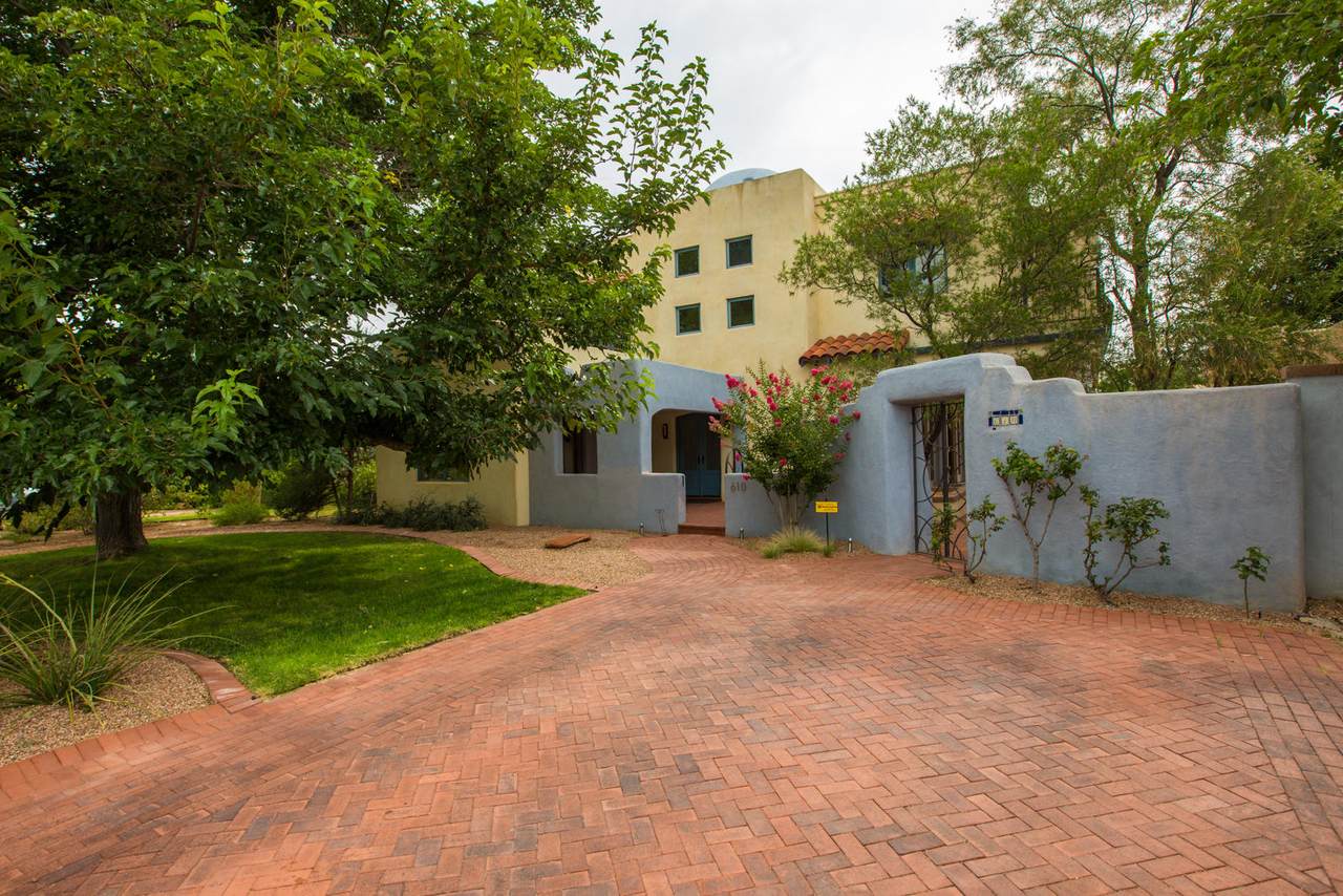610 Richmond Drive - Photo 1