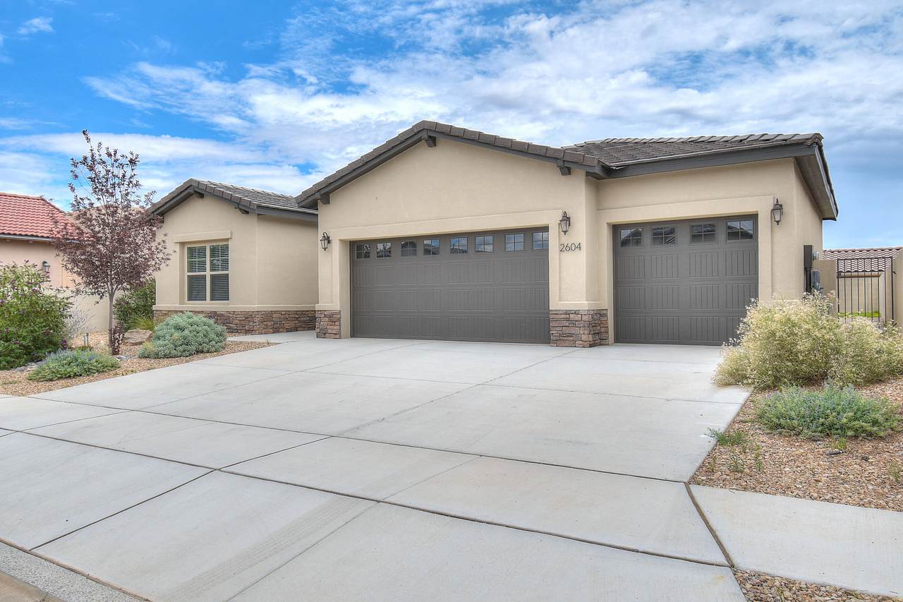 2604 La Luz Circle - Photo 1