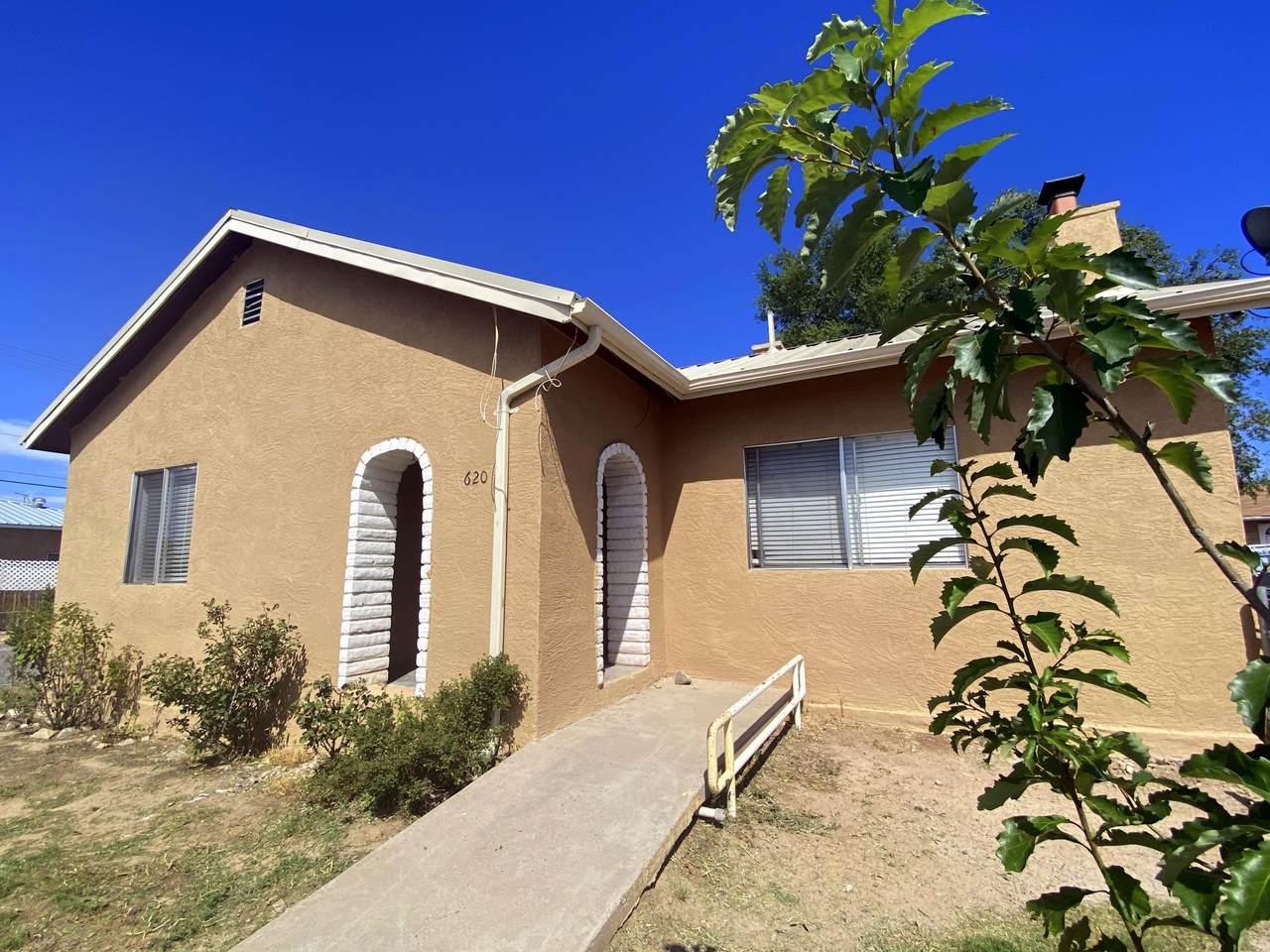 620 6th Street - Photo 1