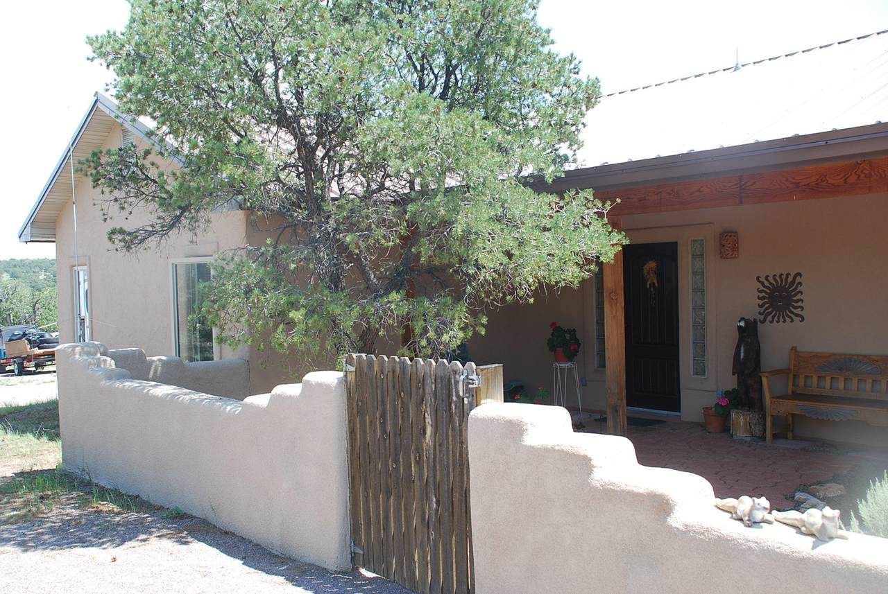 24 Rock Spring Circle - Photo 1