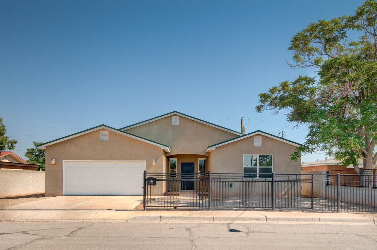 1337 San Andres Avenue - Photo 1