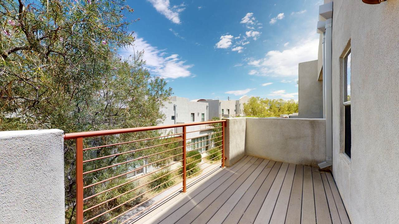 208 Aliso Drive - Photo 1