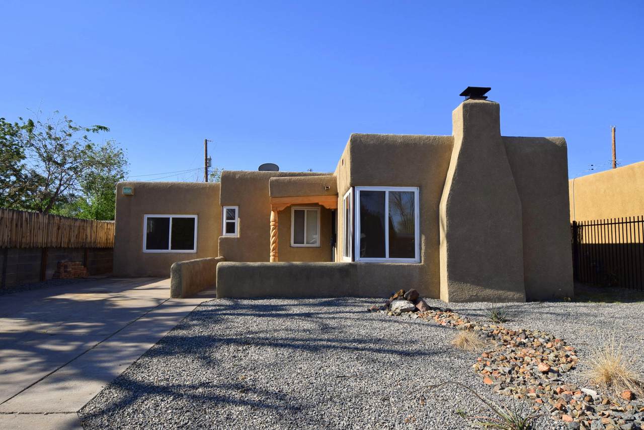 4704 Burton Avenue - Photo 1