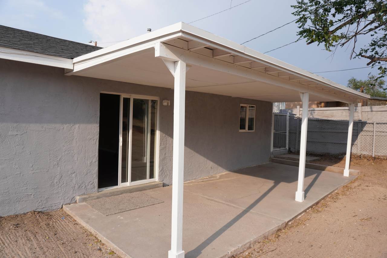 1700 Spence Avenue - Photo 1