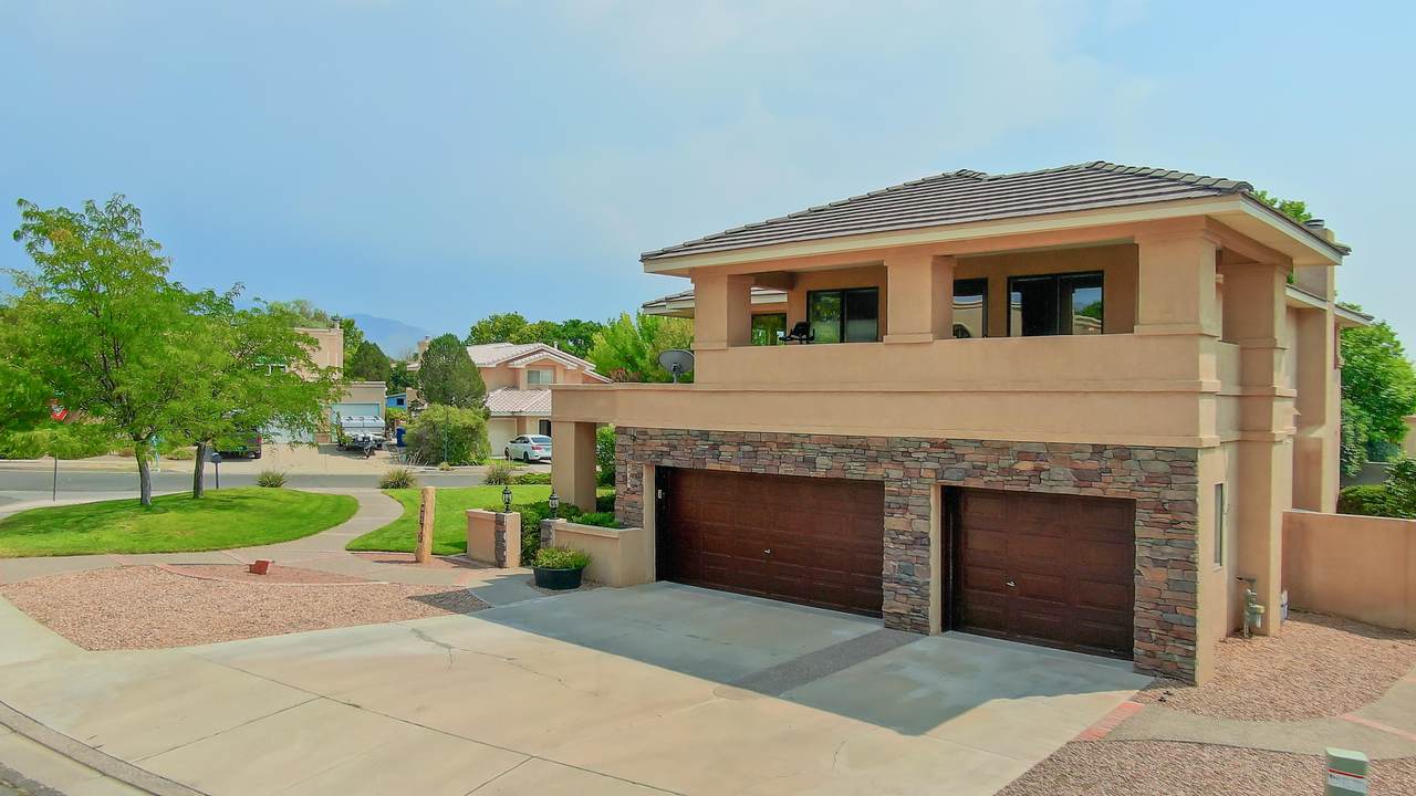 8424 Vineyard Ridge Court - Photo 1
