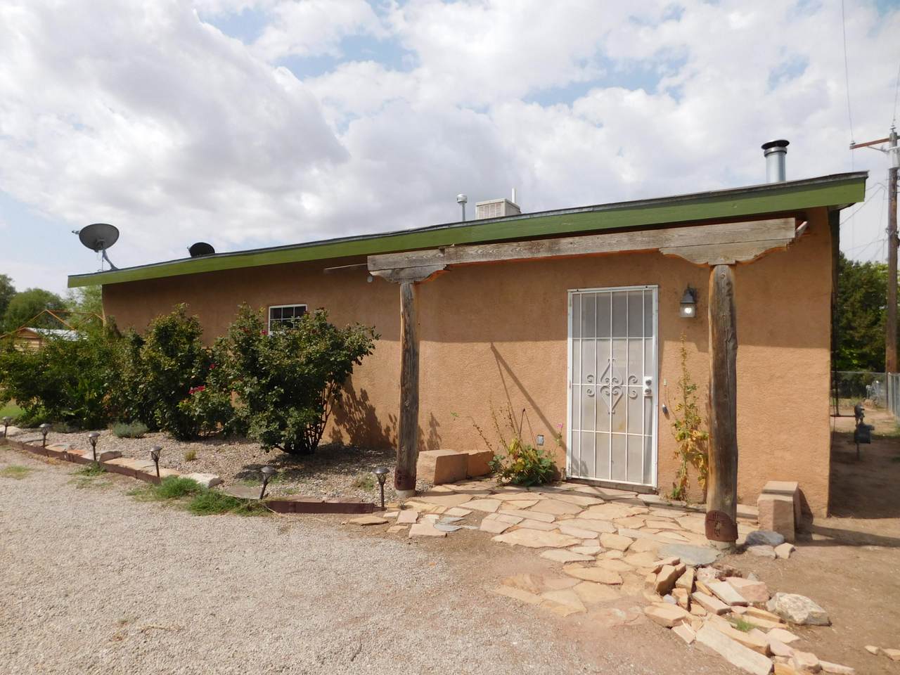 212 Santa Fe Road - Photo 1