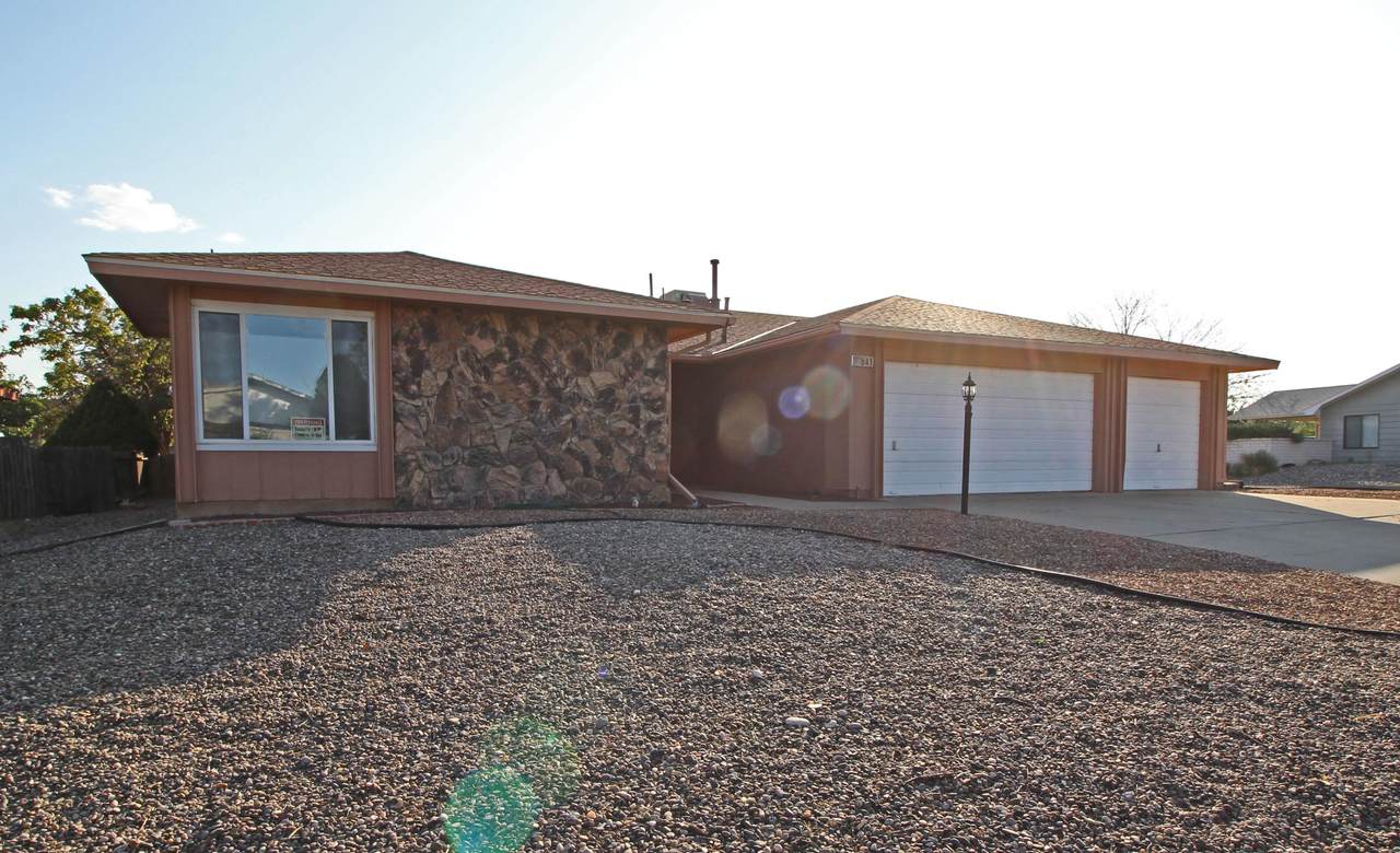 641 Summer Winds Drive - Photo 1