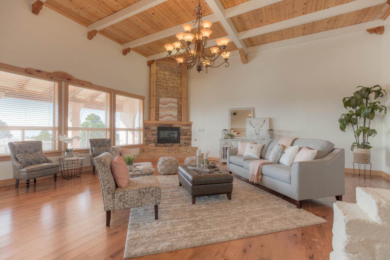 13500 Cedarbrook Avenue - Photo 1