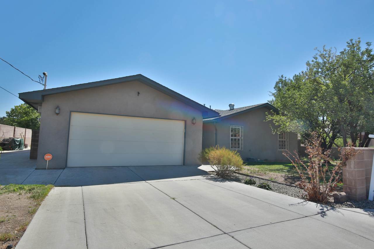 10556 Olympic Street - Photo 1