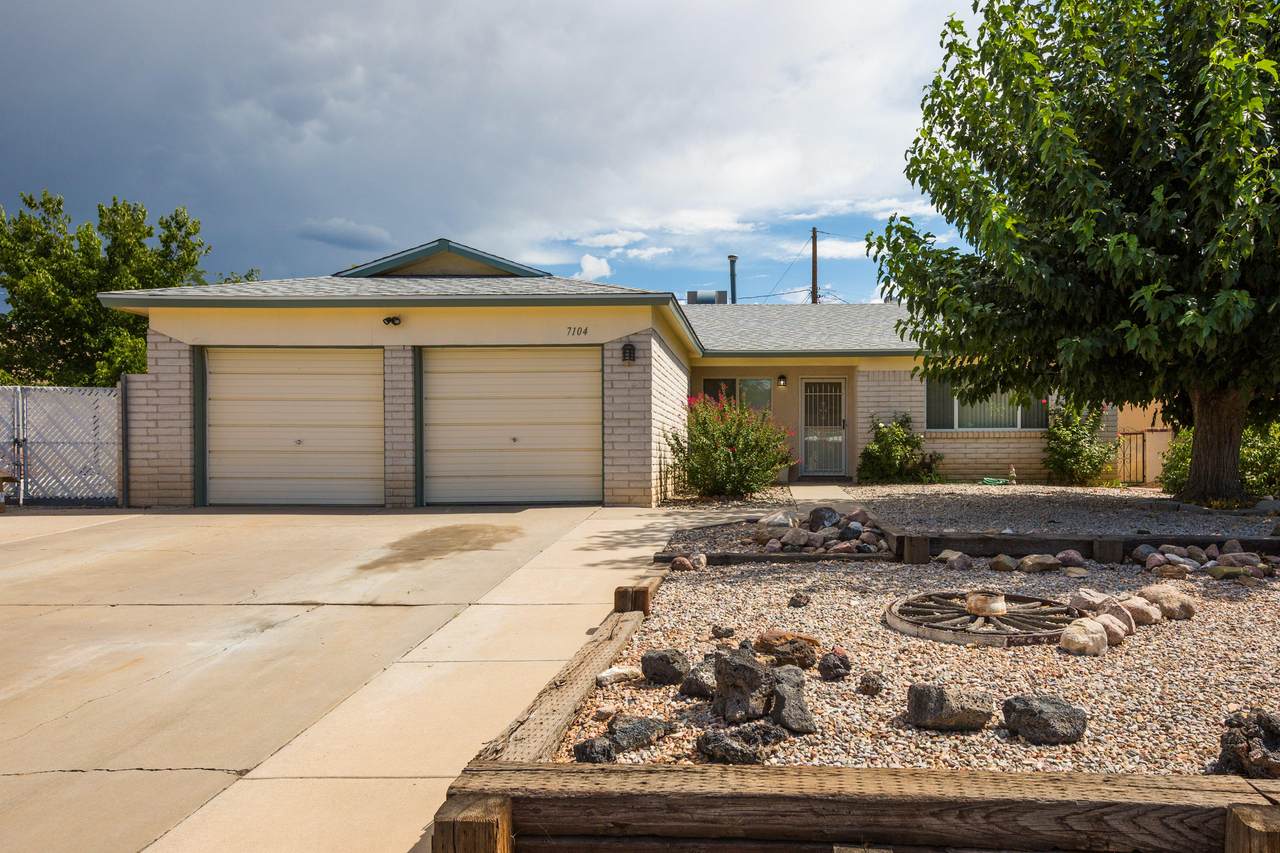 7104 Prairie Road - Photo 1
