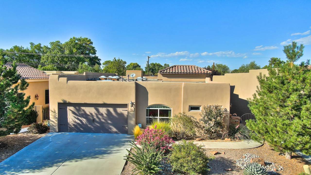 1327 Valle Lane - Photo 1
