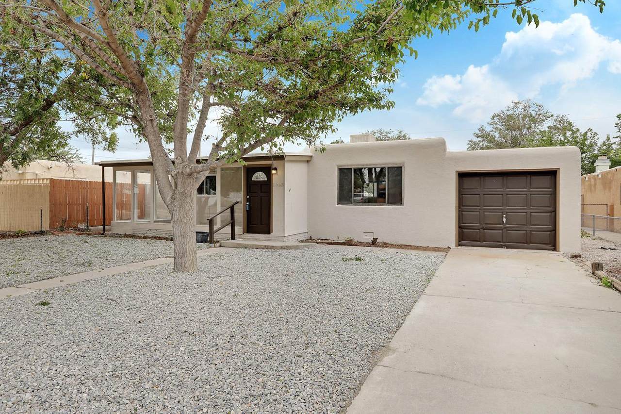 1033 Dakota Street - Photo 1