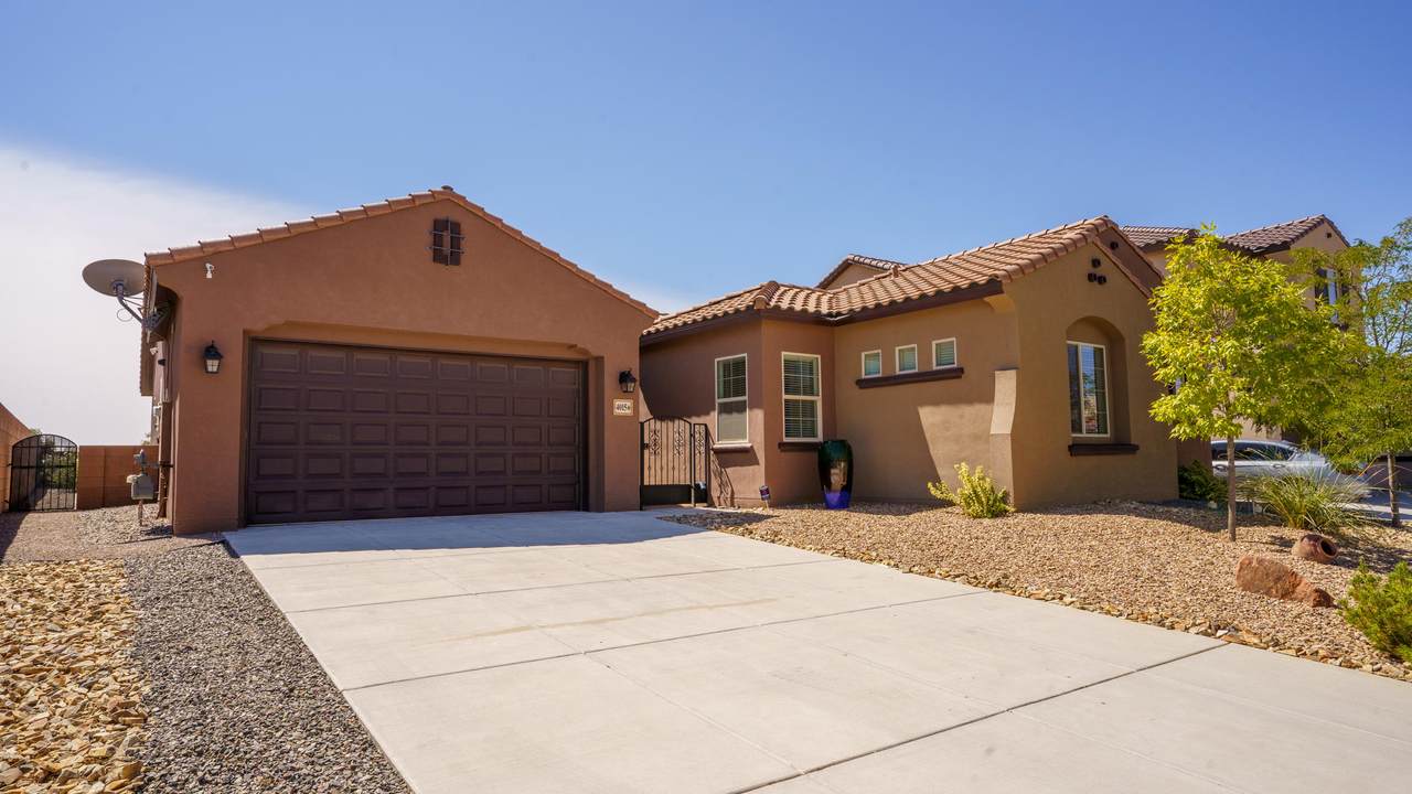 4015 Plaza Colina Lane - Photo 1