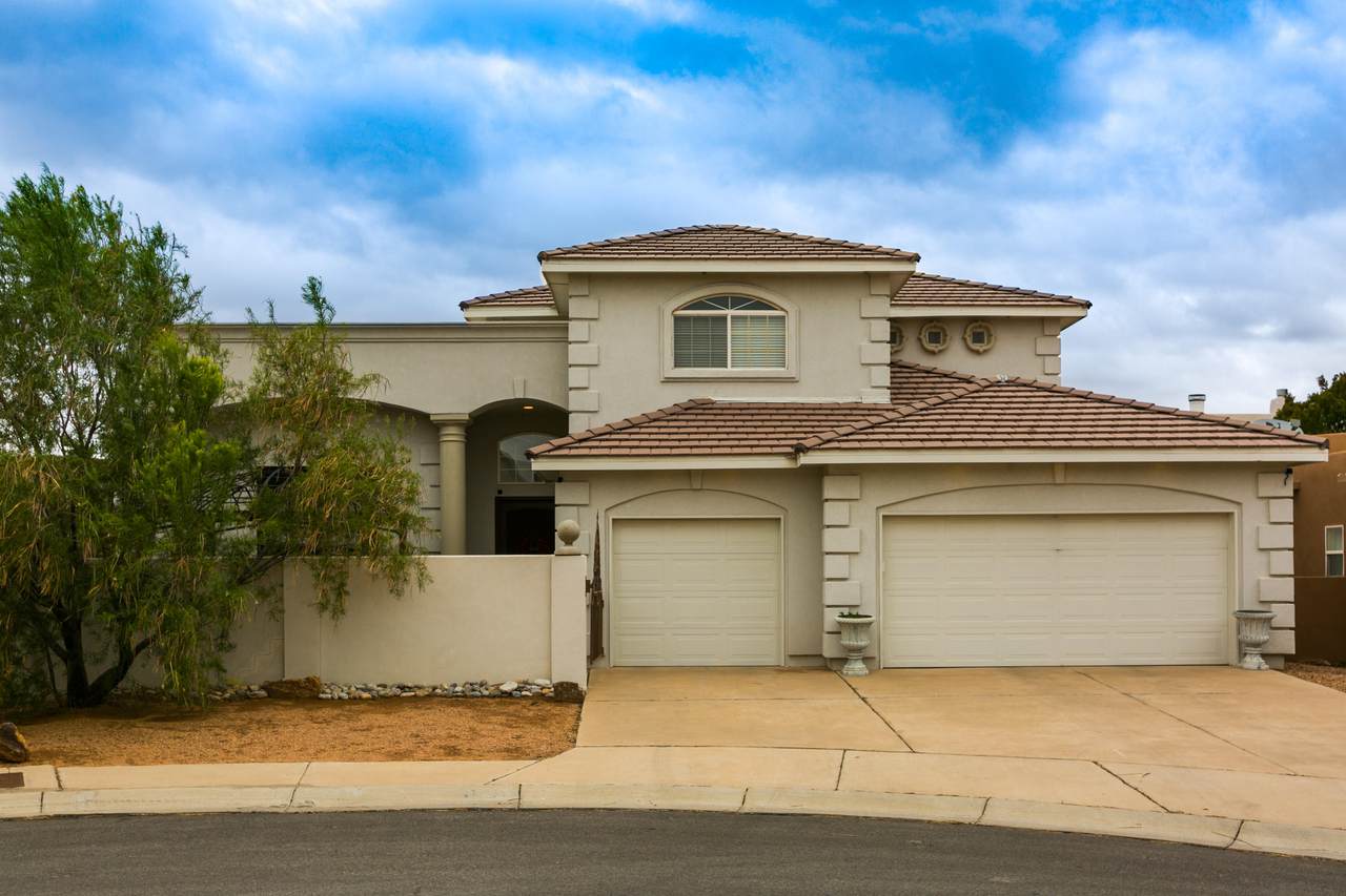 8905 Robs Place - Photo 1