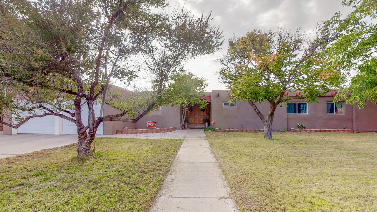 1215 Dakota Street - Photo 1