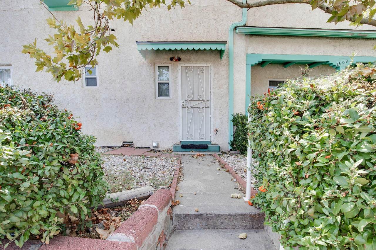 2602 Garfield Avenue - Photo 1