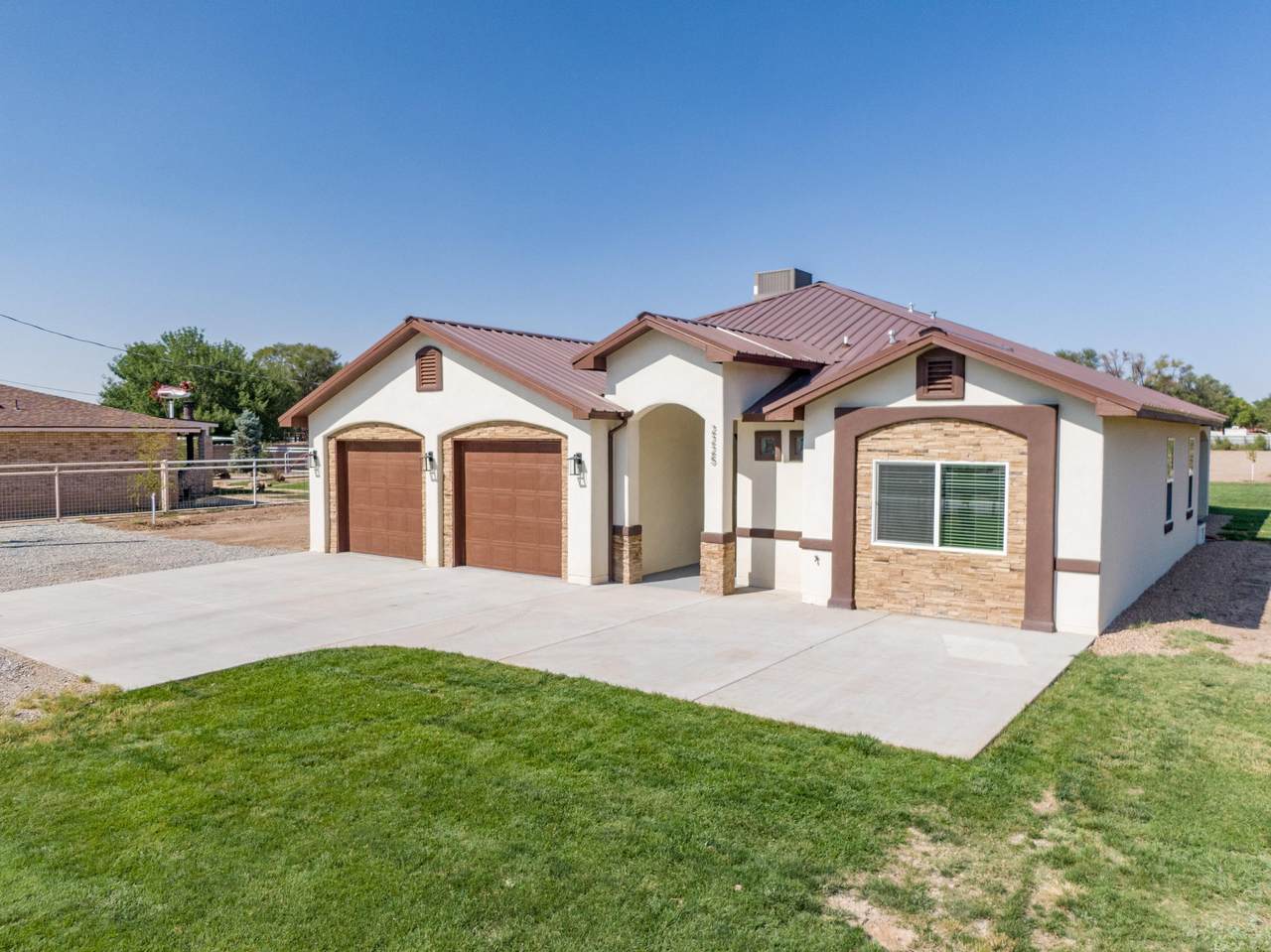 2225 Julie Avenue - Photo 1