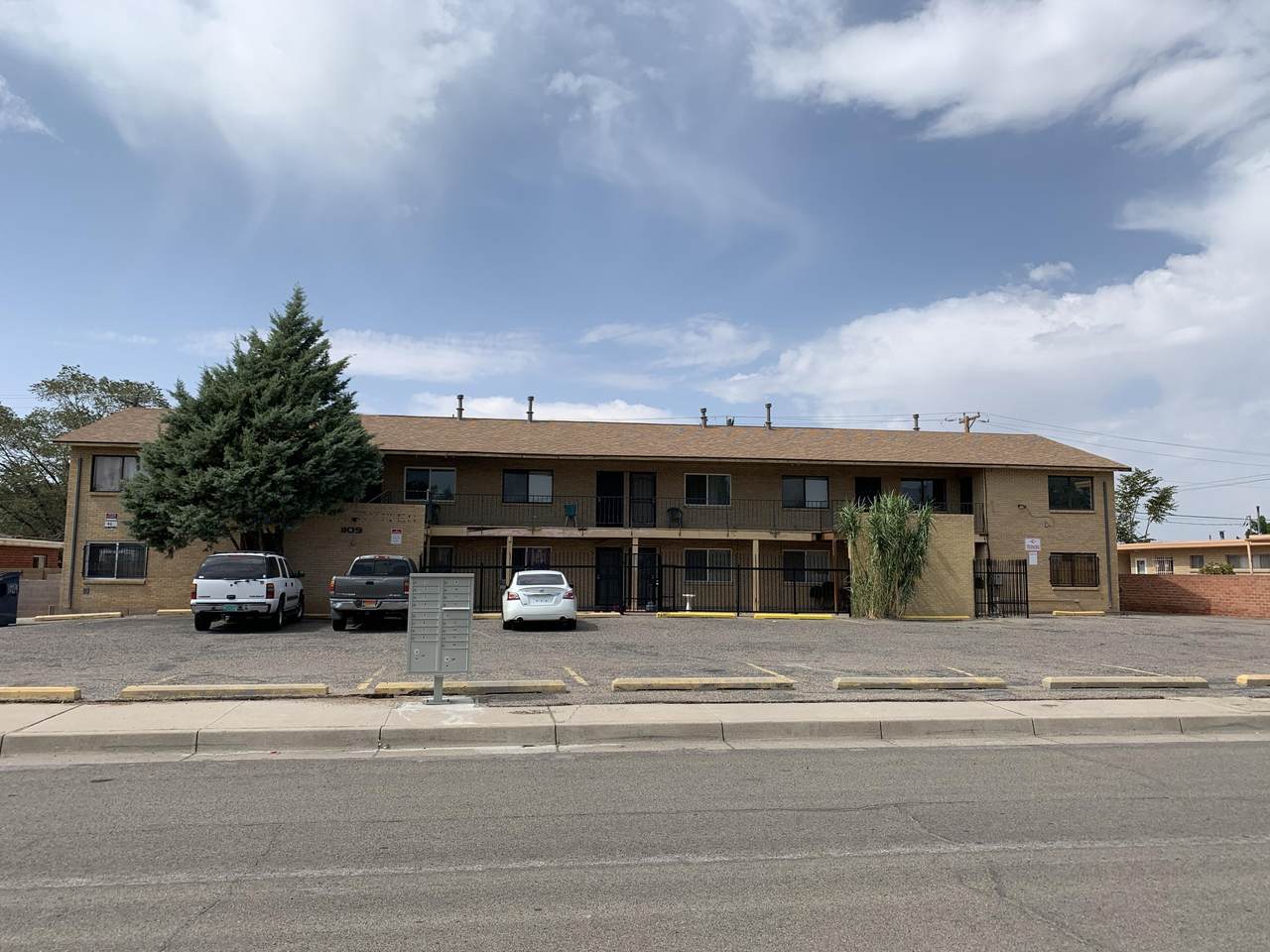 1109 Arizona Street - Photo 1