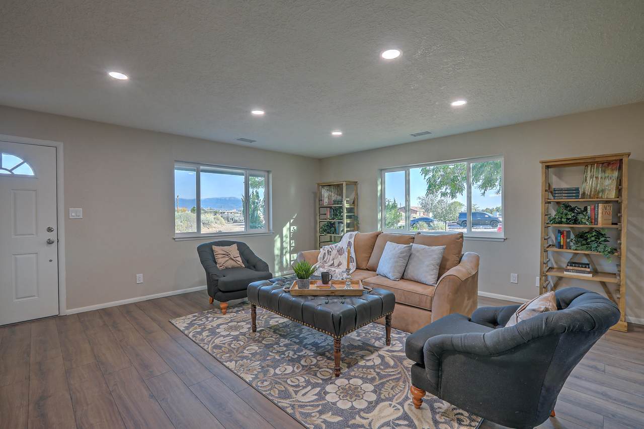 1701 33rd Street - Photo 1