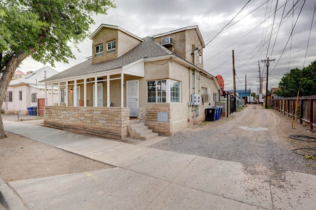 508 5TH Street - Photo 1