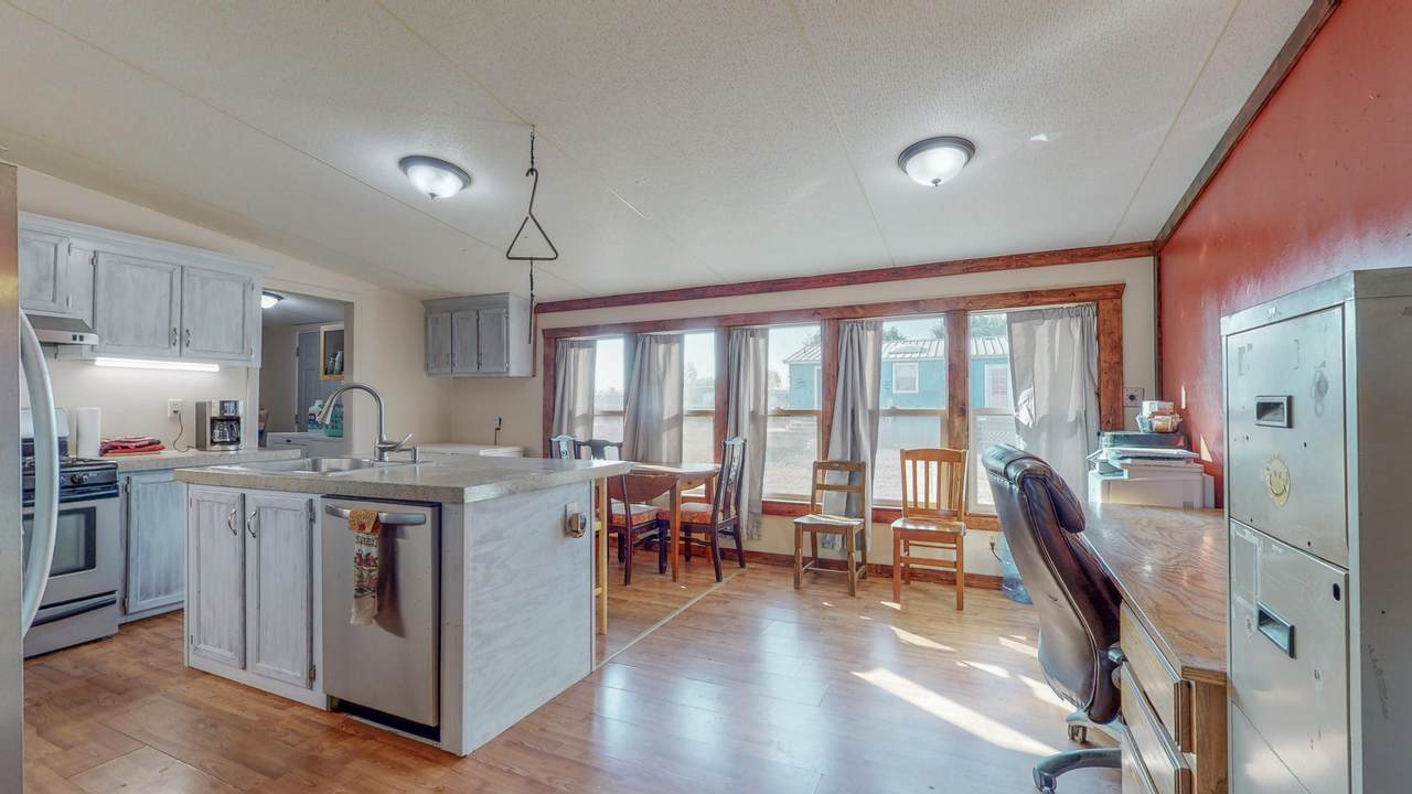 25 Willow Road - Photo 1