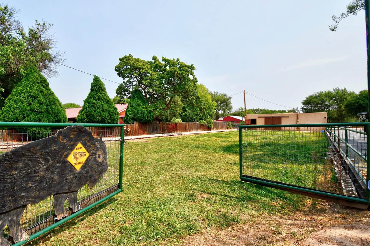 460 Country Lane - Photo 1