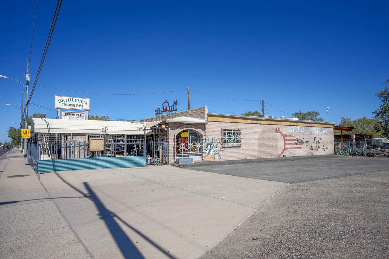 1300 Main Street - Photo 1