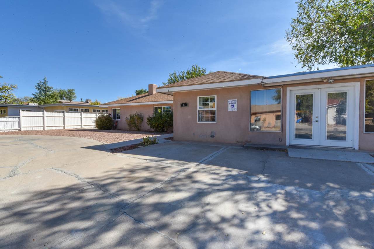 19 Garden Park Circle - Photo 1