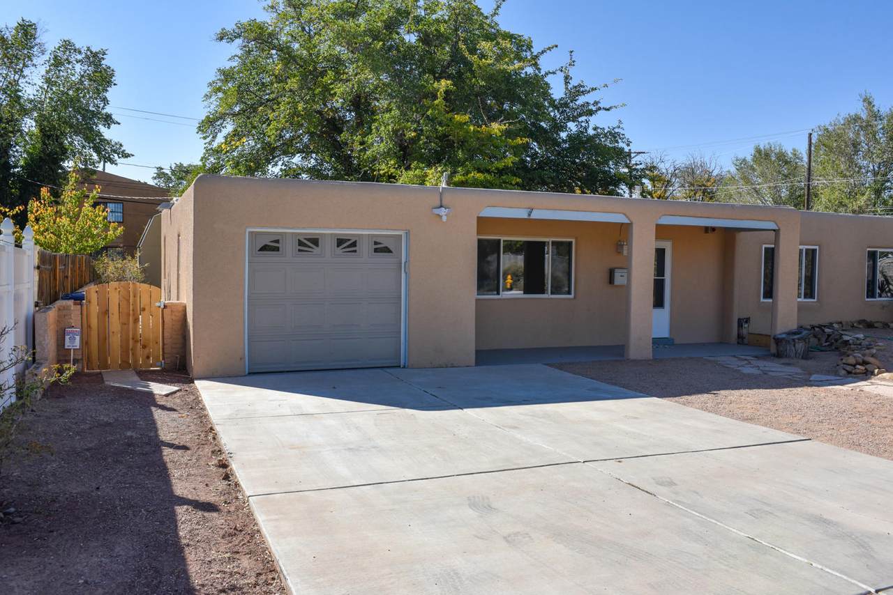 4602 Crest Avenue - Photo 1