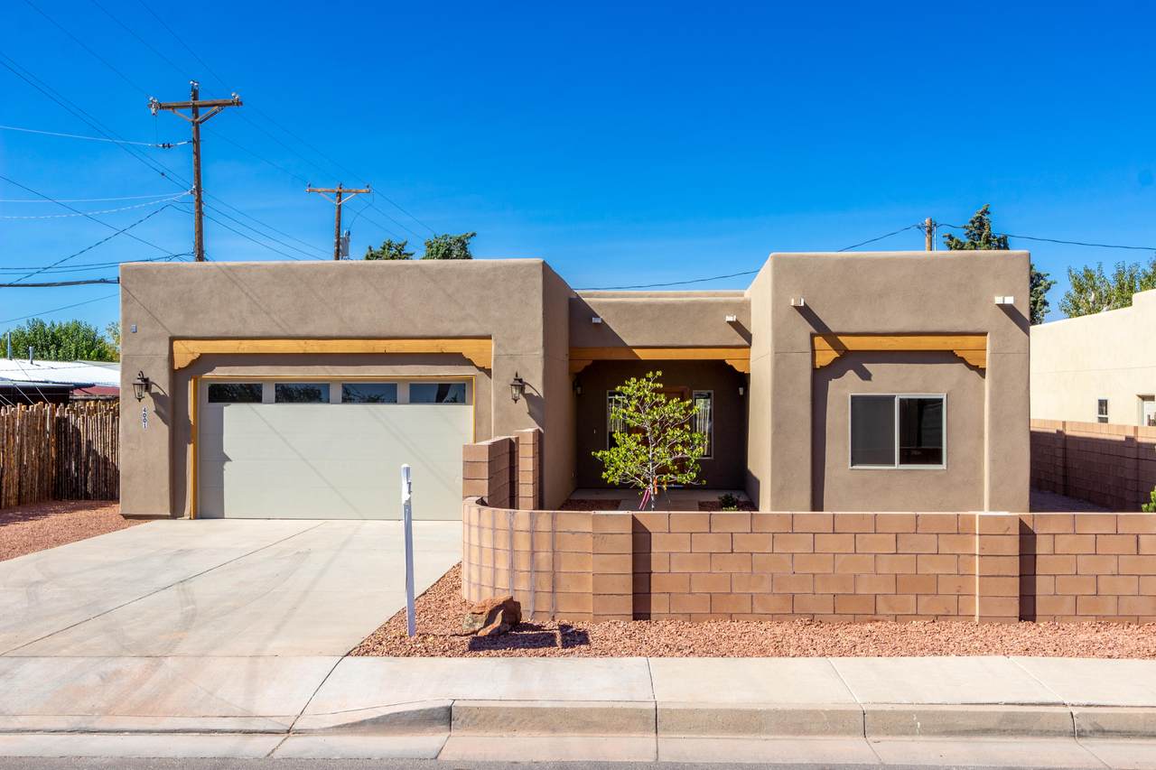4001 Grande Drive - Photo 1