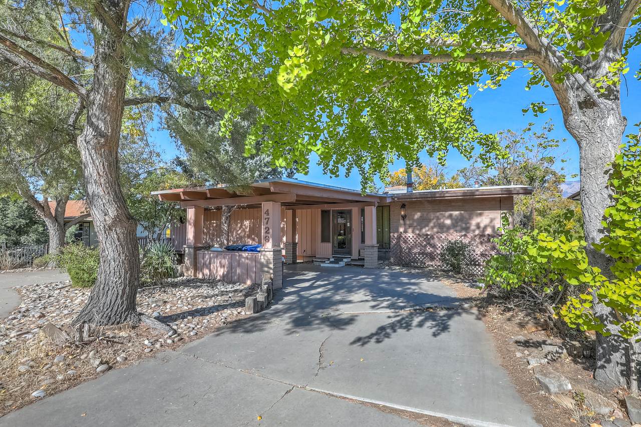 4726 Sherwood Street - Photo 1