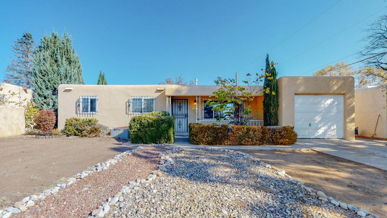 2040 Moon Street - Photo 1