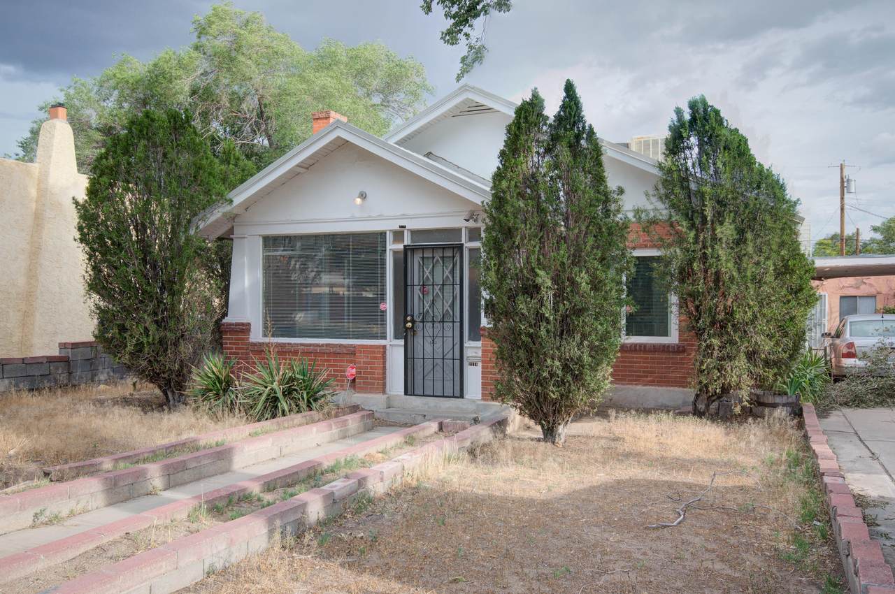 2118 Oxford Avenue - Photo 1