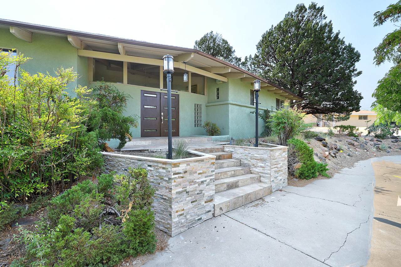 636 Running Water Circle - Photo 1